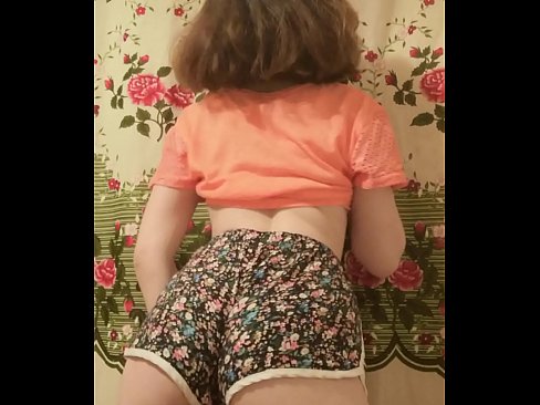 ❤️ Gadis muda seksi menanggalkan celana pendeknya di depan kamera ❤❌ Hanya porno pada kami