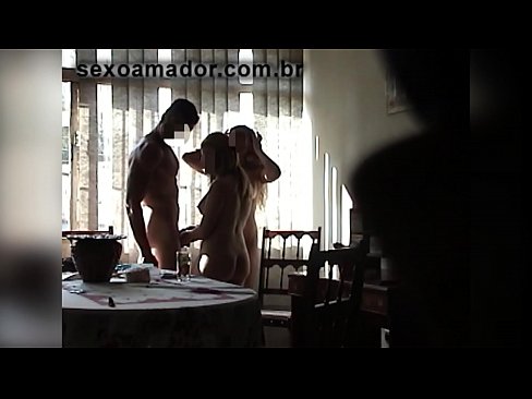 ❤️ Teman seks mengundang pria raksasa dan threesome bersamanya ❤❌ Hanya porno pada kami